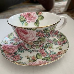 Edwardian Collection England Roses tea cup & saucer set